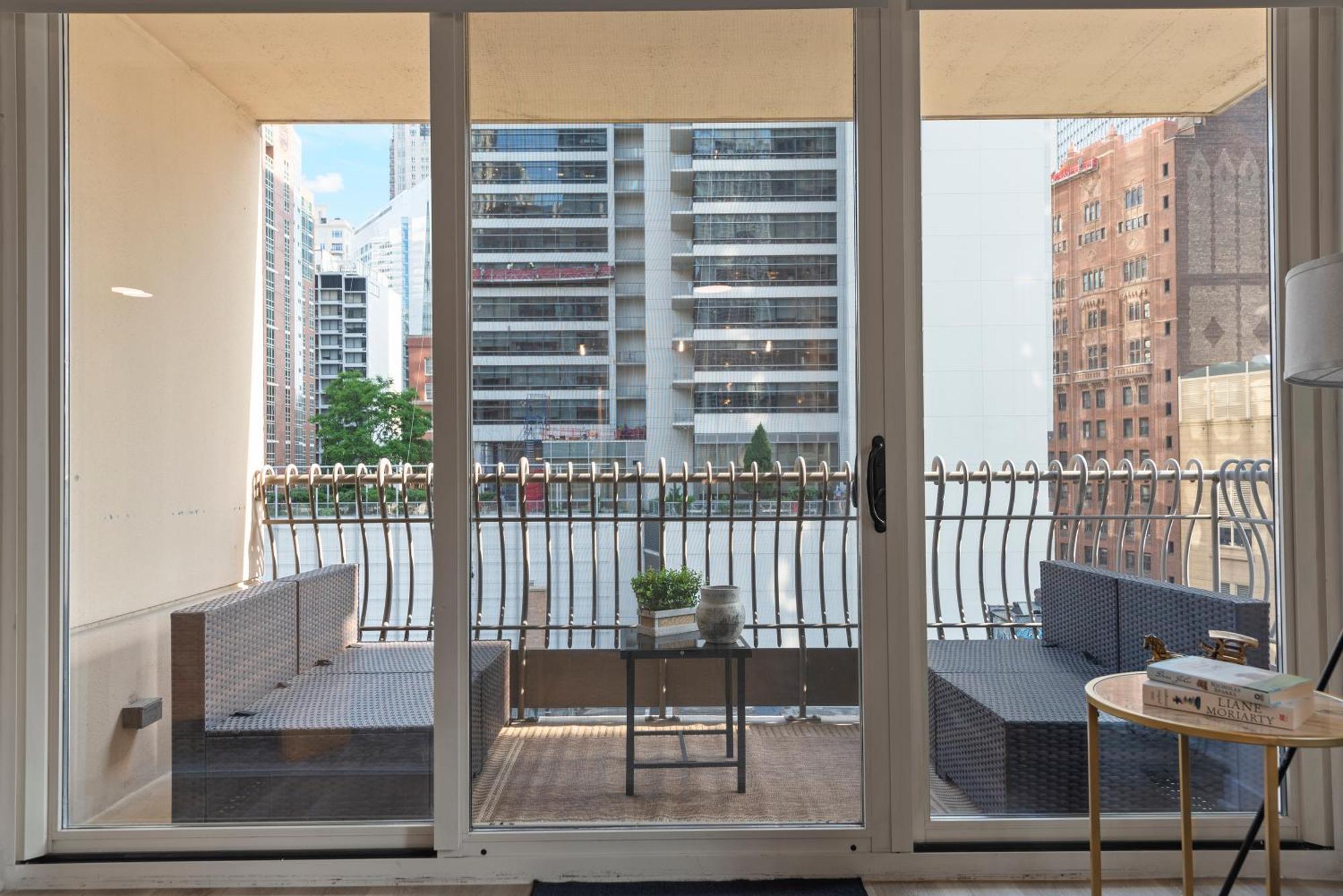 The Bernardin Gold Coast Luxury Apartments Near Magnificent Mile 芝加哥 外观 照片